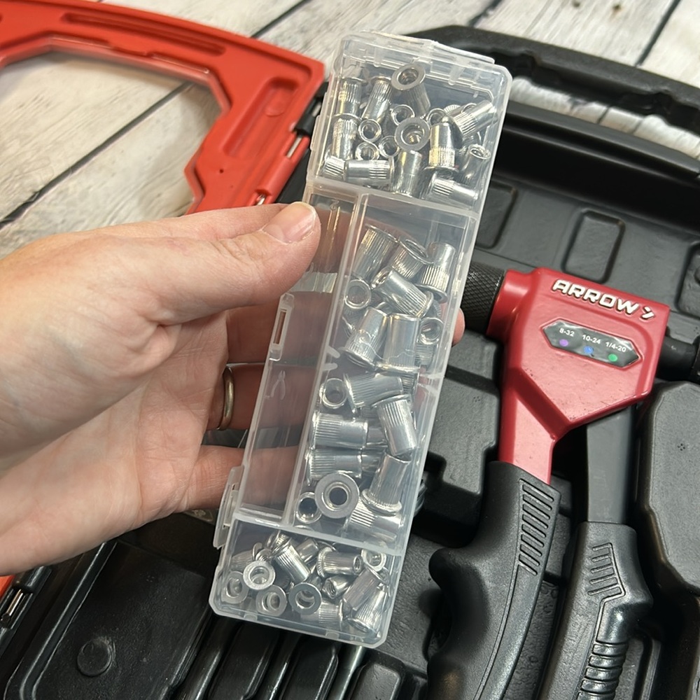Arrow One Handed Rivet Tool Set - Picture 5 of 9